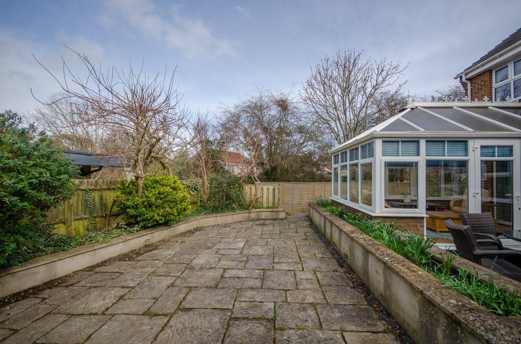 Rear garden pic 2.jpg