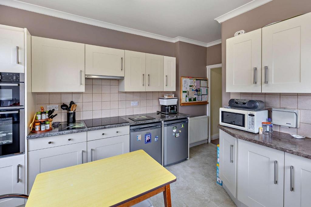 8587116-interior13-800.jpg