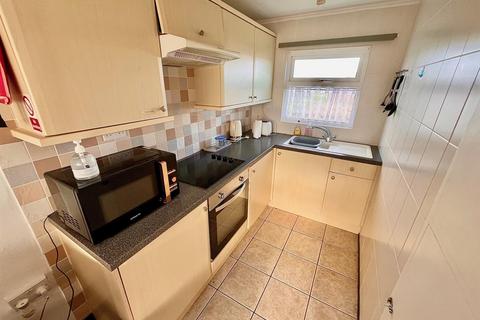 2 bedroom chalet for sale, Sundowner, Newport Road, Hemsby