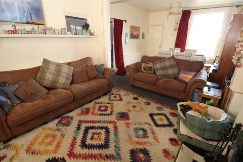 3 bedroom end of terrace house for sale - Harborough Road, Rushden NN10