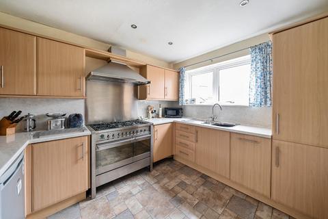 11 Bridge Garth, Clifford, Wetherby, LS23 6HF