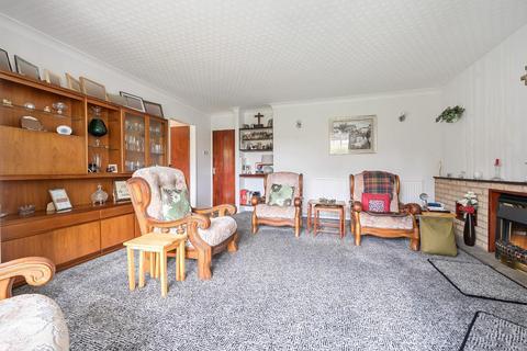 11 Bridge Garth, Clifford, Wetherby, LS23 6HF