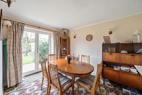 11 Bridge Garth, Clifford, Wetherby, LS23 6HF
