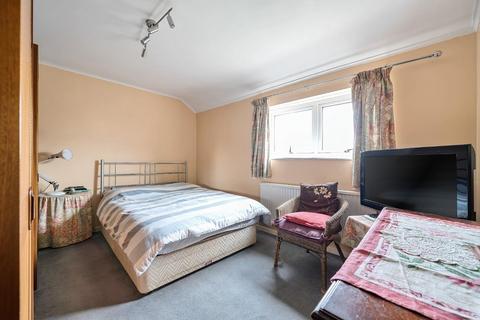 11 Bridge Garth, Clifford, Wetherby, LS23 6HF