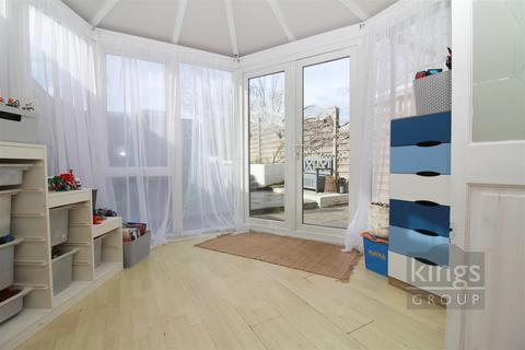 153 Fennells, Harlow, CM19 4RR