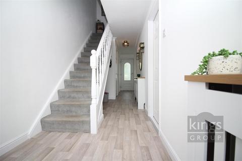 153 Fennells, Harlow, CM19 4RR