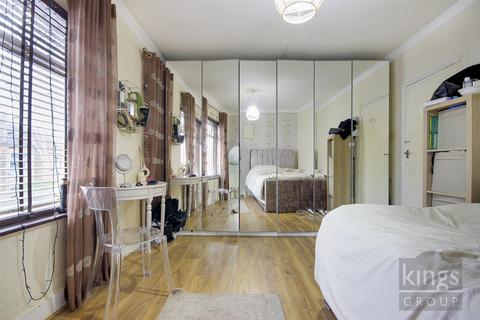22 Spencer Road, London, E17 4BD