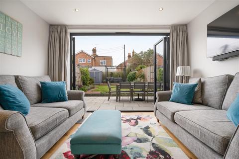 37 Oliver Road, Ascot, SL5 9DN