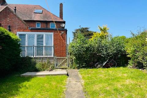 3 bedroom end of terrace house for sale, Ford Road, Arundel
