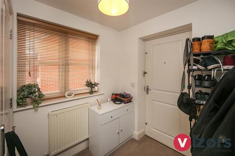 43 Shottery Close, Ipsley, Redditch, B98 0GE