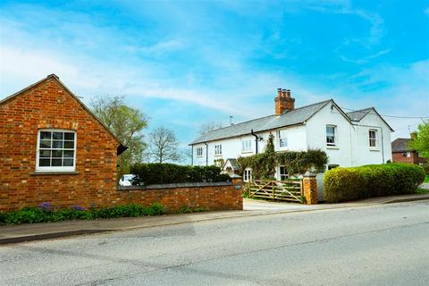 6 bedroom detached house for sale, High Street North, Stewkley, Buckinghamshire