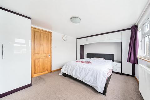 4 bedroom semi-detached house for sale, Langham Grove, Maidstone