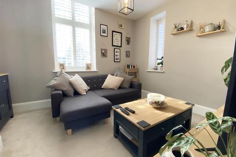2 bedroom apartment for sale, 37 Leighton Park, Bicton Heath, Shrewsbury SY3 5FS