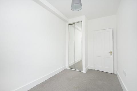 2 bedroom apartment to rent, The Park, W5