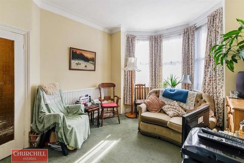8 Edward Road, London, E17 6LU