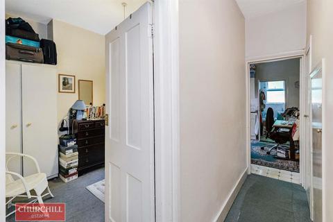 8 Edward Road, London, E17 6LU