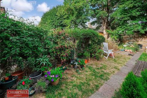 8 Edward Road, London, E17 6LU