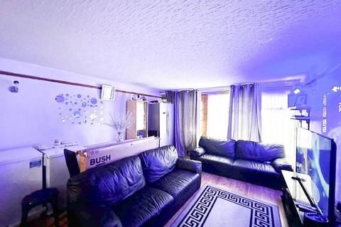 2 bedroom apartment for sale - Nash Square, Birmingham, B42