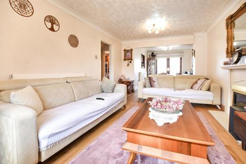 4 bedroom detached house for sale, Oakley Avenue, Rayleigh