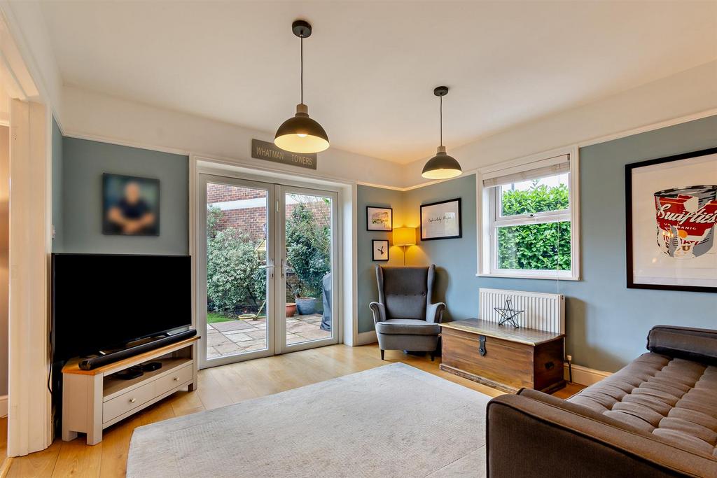 8587346-interior22v2-800.jpg