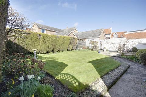 2 bedroom detached bungalow for sale, Reading Room Yard, North Ferriby