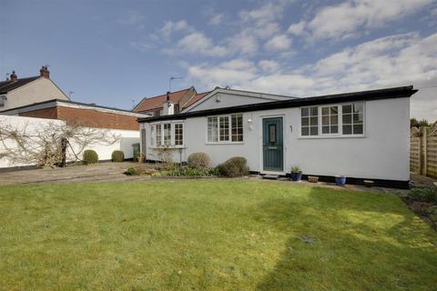 2 bedroom detached bungalow for sale, Reading Room Yard, North Ferriby