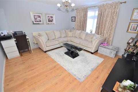 15 Denham Close, Luton, LU3 3TS