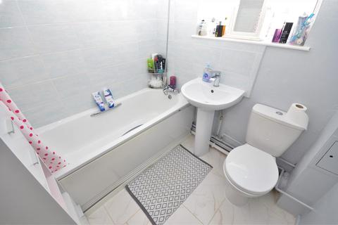 15 Denham Close, Luton, LU3 3TS