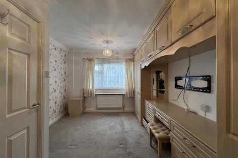7 Bollin Grove, Biddulph, Stoke-on-trent, ST8 7EZ