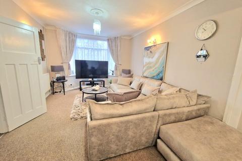 3 bedroom semi-detached house for sale, Beech Avenue, Northampton NN3