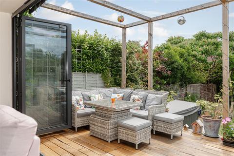 23 Fairfield Drive, Dorking, RH4 1JQ