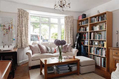 23 Fairfield Drive, Dorking, RH4 1JQ