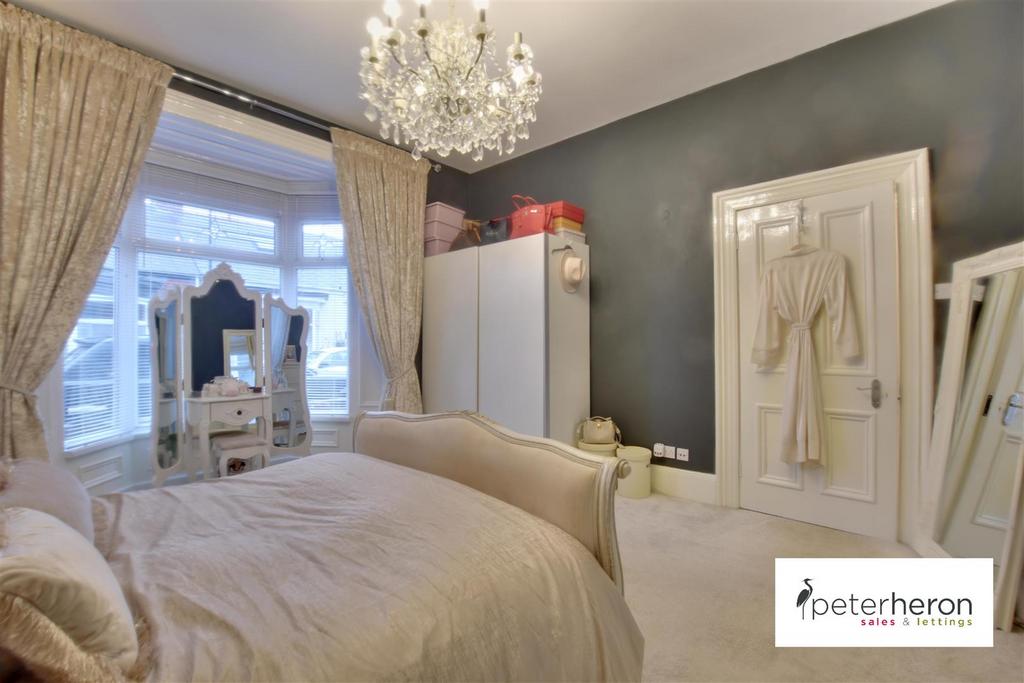 Bedroom 1 (front)
