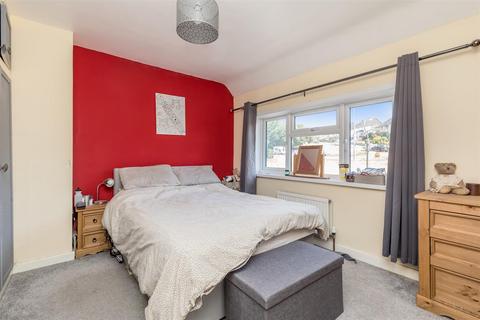 13 Warmdene Close, Brighton, BN1 8LB