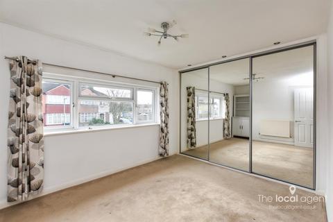 2 bedroom flat for sale, Chetwode Road, Tadworth