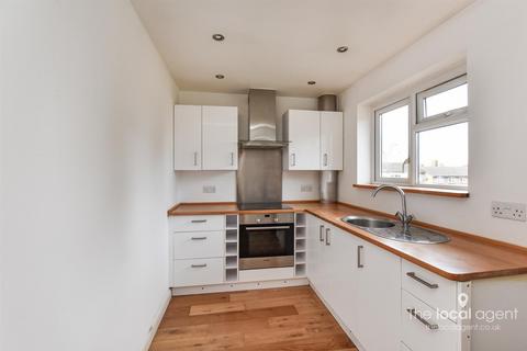 11 Chetwode Road, Tadworth, KT20 5PS