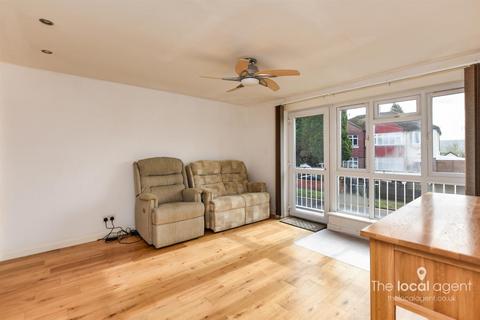 11 Chetwode Road, Tadworth, KT20 5PS
