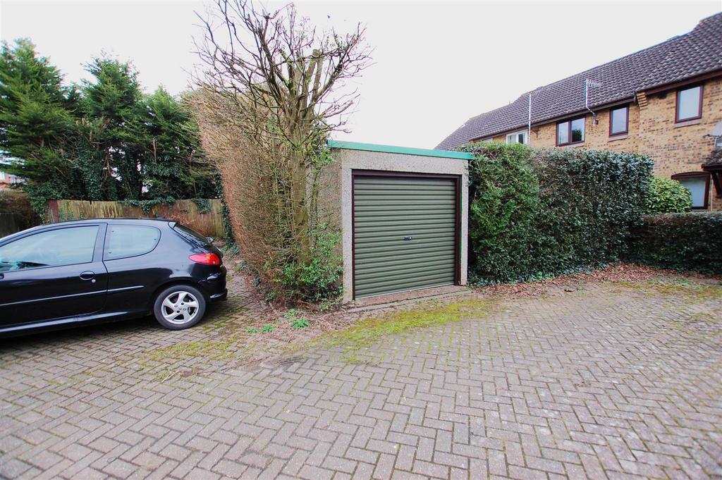 Detached Garage
