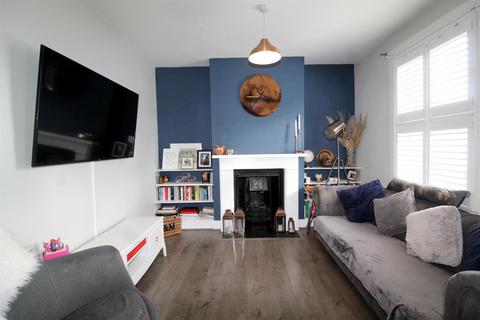 8 Chipping Close, Barnet, EN5 4LP