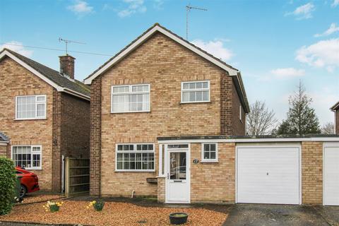 3 bedroom link detached house for sale, St. Marys Close, South Wootton