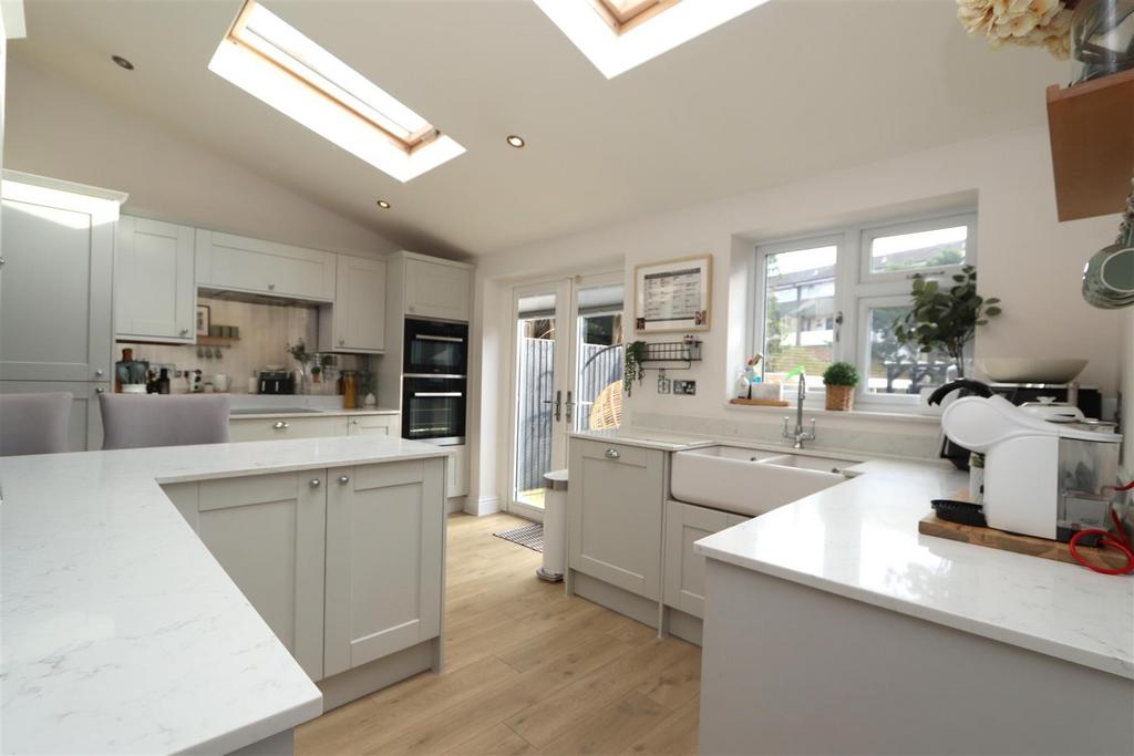 Kitchen/Breakfast Room