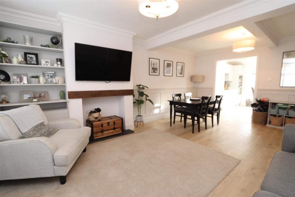 Living/Dining Room