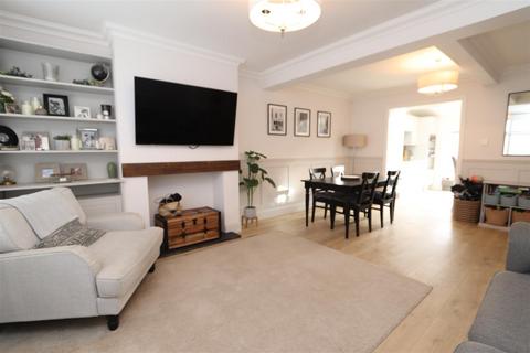 29 Queenswood Avenue, Hutton, Brentwood, CM13 1HU