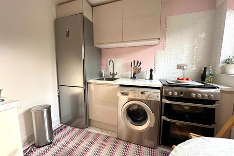 16 Chedworth Close, Northampton, NN3 5HW