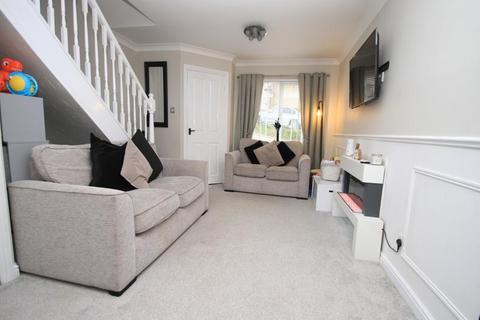 2 bedroom townhouse for sale, Hew Royd, Cote Farm, Thackley, Bradford