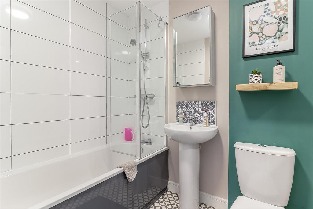 Bathroom.jpg