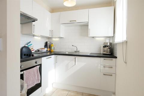 4 bedroom apartment for sale, Cooper Street, Chichester