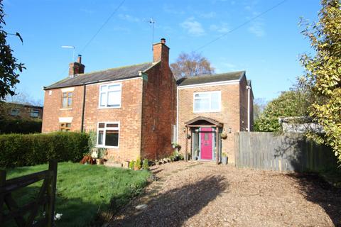 4 bedroom house for sale, Main Street, Brandesburton