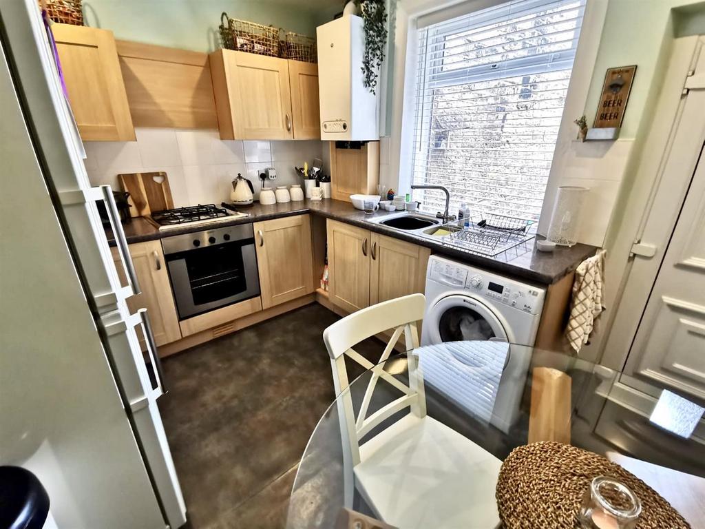 Dining kitchen