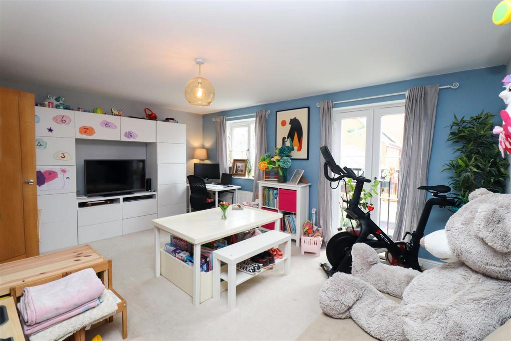 Play Room/Additional Bedroom